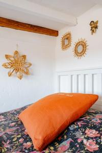 Chambre atypique dans café healthy