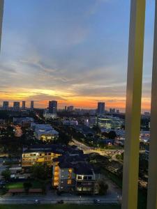 Cozy Shaftsbury Netflix tv box pakin wifi king bed netflix wifi free parking 1116
