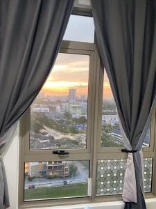 Cozy Shaftsbury Netflix tv box pakin wifi king bed netflix wifi free parking 1116