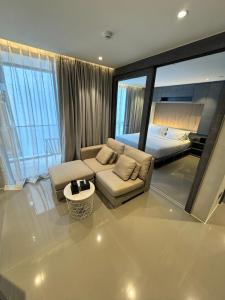 1BDR King size bed 3 Restaurants 500m to beach