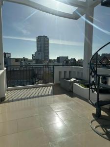 Căn Hộ 3 Phòng Ngủ (Three-Bedroom Apartment)