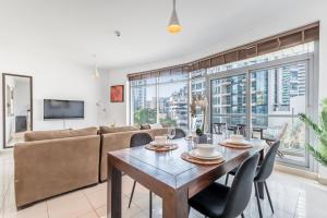 Elegant 2BR in Park Island Bonaire, Dubai Marina by Deluxe Holiday Homes