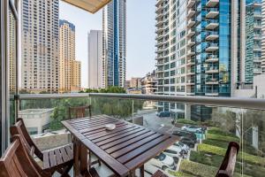 Elegant 2BR in Park Island Bonaire, Dubai Marina by Deluxe Holiday Homes