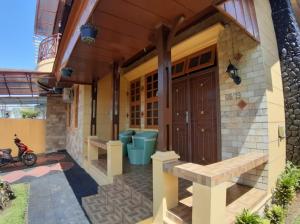 Villa puncak bogor di kota bunga 2 BR ada karoke