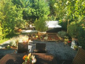 Kúria apartman with private jacuzzi and pool