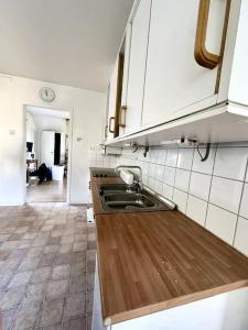 Workers Home 10-rooms near Volvo