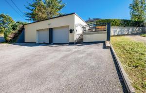 3 Bedroom Nice Home In Vurnovec