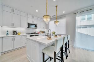 Dreamy Bloom Enclave Irivne LA RMV