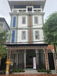 Ayan's Villa - Phumĭ Réach Born