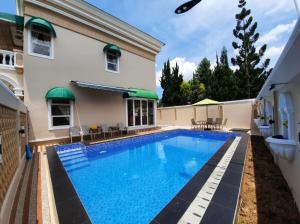 Villa puncak bogor di kota bunga 5 kamar ada kolam