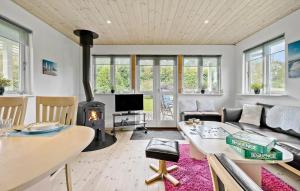 3 Bedroom Stunning Home In Otterup