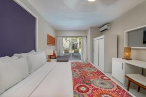 Emotions by Hodelpa - Juan Dolio