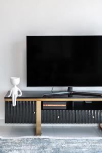 The Smart Concierge - Damac Heights