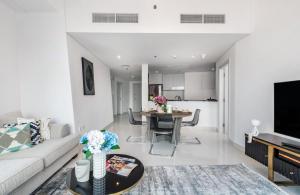 The Smart Concierge - Damac Heights