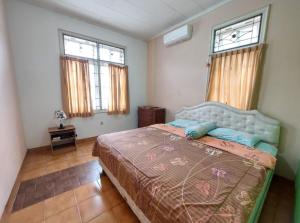 Villa puncak bogor kota bunga 3 kamar ada karoke