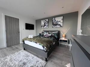 FT8 Brick Lane Rooms