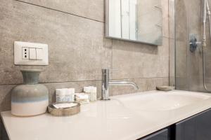 Vatican Elegance House