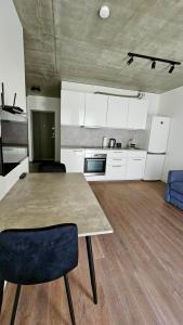 Zhouse apartamentai netoli PC Akropolis