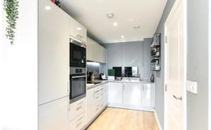 Sleep3 - Balcony - Gym in building