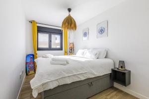 A&N Terrace Coast Apartment with Pool & Parking