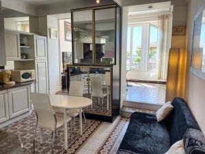 Studio coeur de Cannes 318L