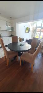 #1 Stoneleigh Cottage