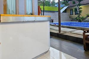 Urbanview Orchid Guest House