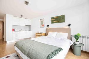 Saint Laurent 33-35 by Homenhancement