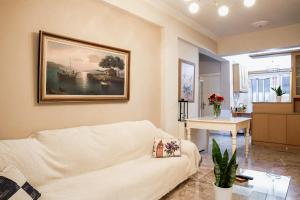 Cozy Cloud Apartment Nafplio