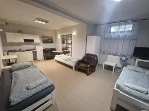 Kwatera pracownicza Noclegi Jeziorak - 巴拉诺夫桑多米尔斯基