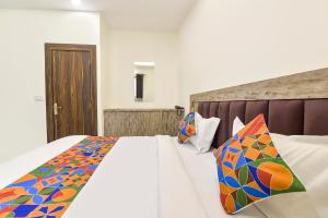 FabHotel Dev Palace