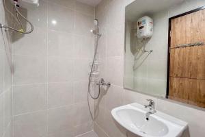 Cozy Studio Apartment Delft Ciputra Makassar By Travelio