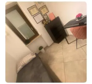 Giorgy's Room - None