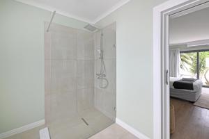 Luxurious Camps Bay Escape Pool, Garden & Spectacular Views