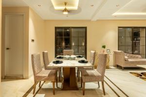 Luxurious Harmony Villa with Large Pool by 23 Villa Stay