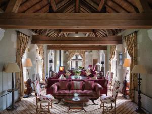 Hotels Abbaye de la Bussiere : photos des chambres