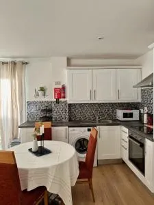 Trinity Cosy Corner - Grange