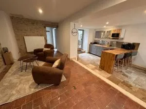 Au Petit Langres Logement Centre-Ville - 朗格勒