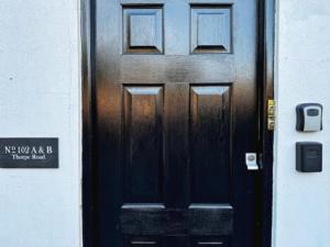 Luxury One Bedroom Apartment