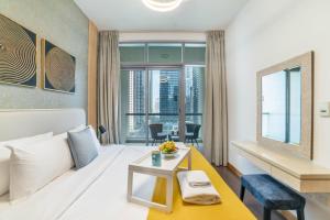 Vacay Lettings - Iris blue spectacular Marina view Apartment