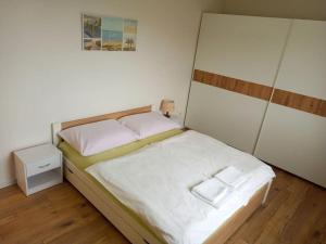 Lovely apartment with balcony and free parking