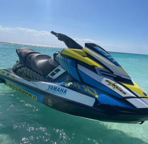 jet ski shoreline