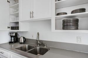 Blueground Brentwood parking wd ac LAX-1270