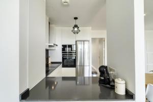 Oceana Views - 2 Bedroom Apartment