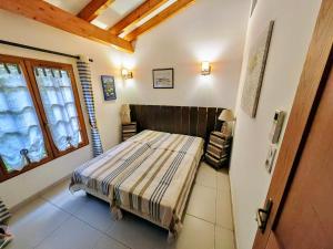 Villas Villa KALLISTE 3 pieces avec vue mer sur les hauteurs de Propriano : photos des chambres