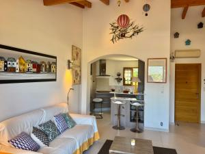 Villa KALLISTE 3 pièces avec vue mer sur les hauteurs de Propriano