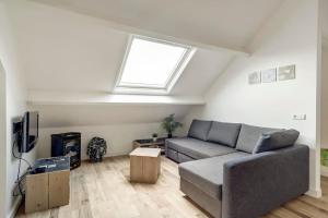 Ruime boerderij met haard, pooltafel en veranda