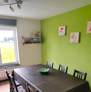 Spacious family house in Haut-Fays, 250 m² with garden