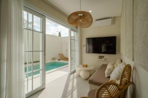 Casa del Sol Luxurious Uluwatu 2BR Villa -Pool & Balcony