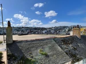 1 Sunnyside - views over the St Ives Harbour